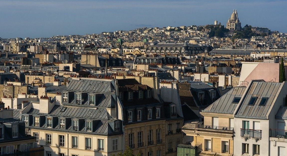 Vue plongeante sur montmarte