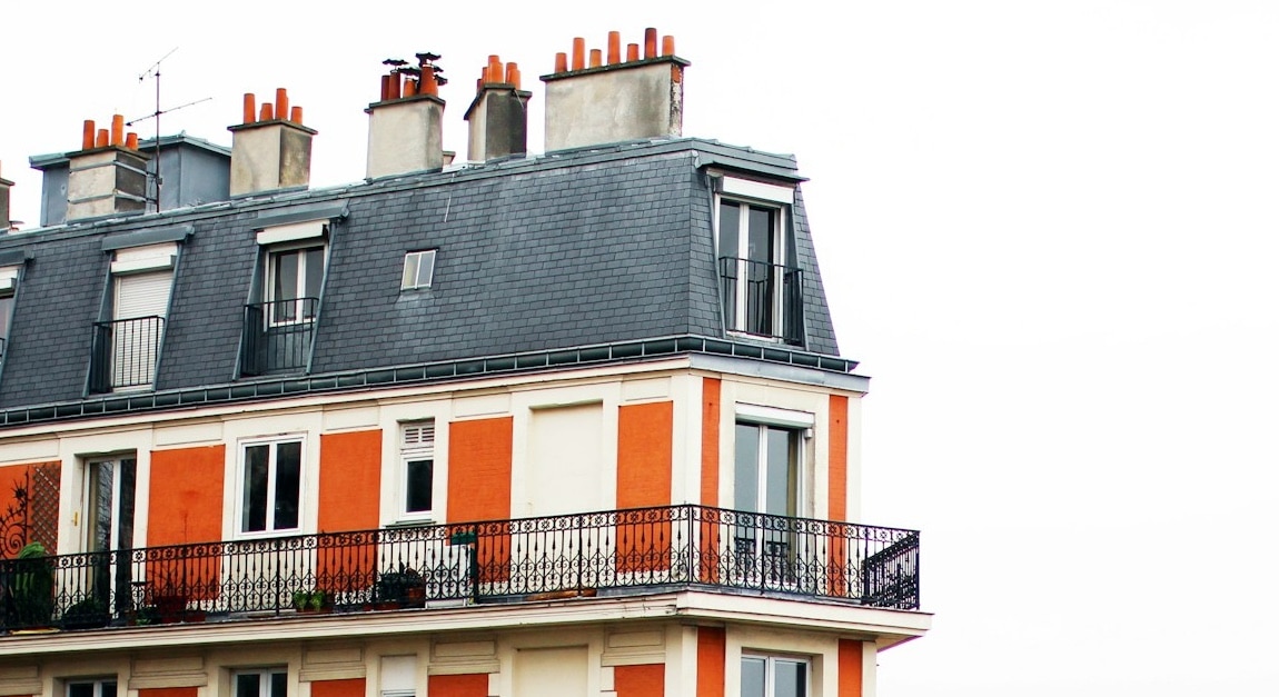 Photo de la façade d'un appartement à Montmartre