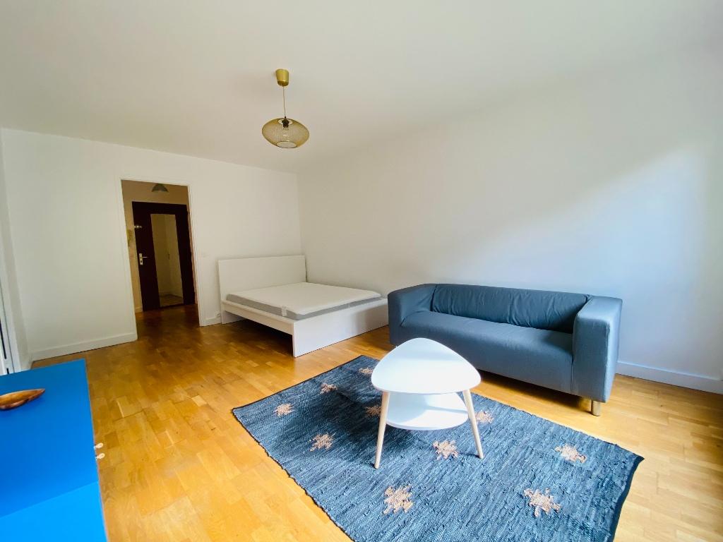 PARIS 17 Large Studio 38m² 1