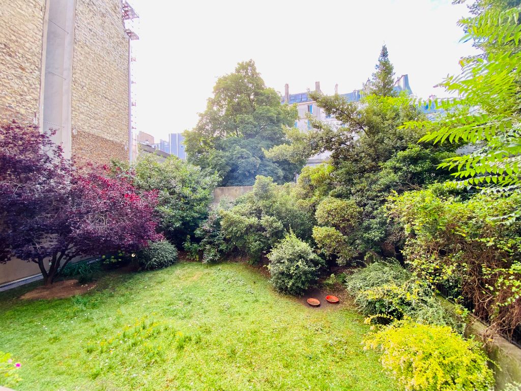 PARIS 17 Large Studio 38m² 7