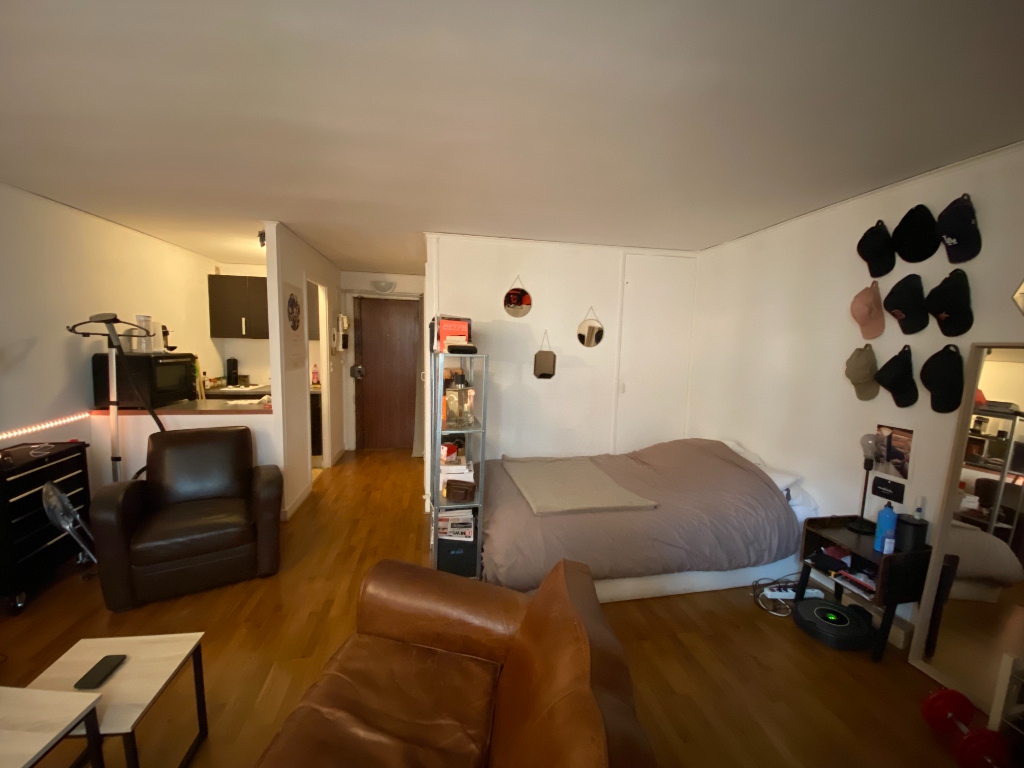 Apartment Paris 1 room 29 m2 11