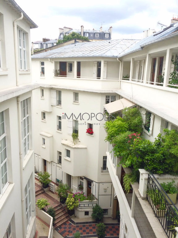 Avenue Junot – top floor 2