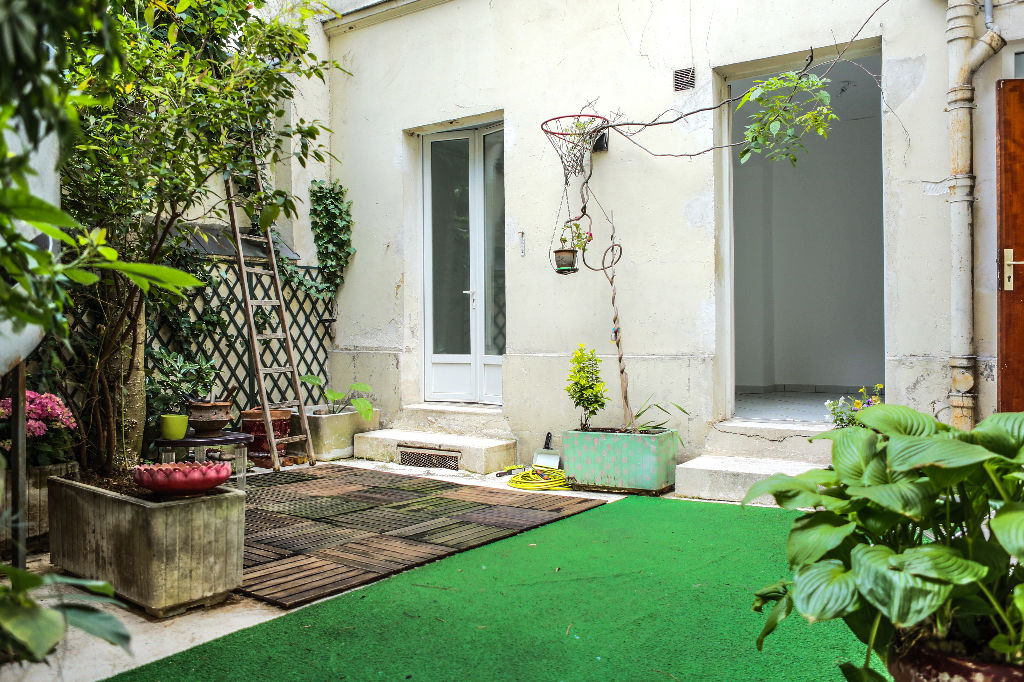 Like an 84m2 house with garden 1