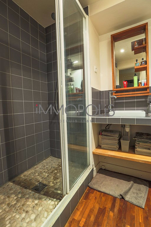 Lamarck / Caulaincourt – Place Constantin Pecqueur – Artist apartment 7