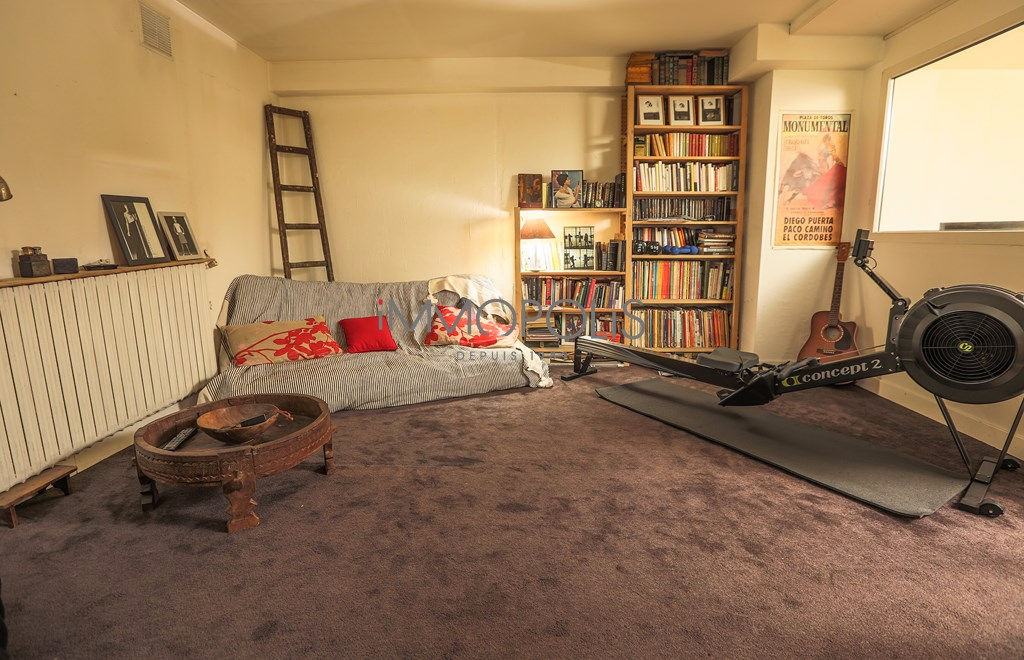 Lamarck / Caulaincourt – Place Constantin Pecqueur – Artist apartment 8