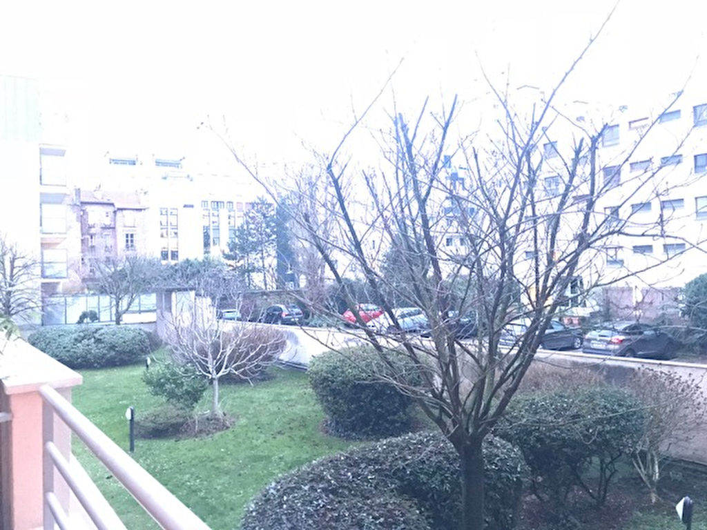 Studio vide – LE KREMLIN BICETRE 2