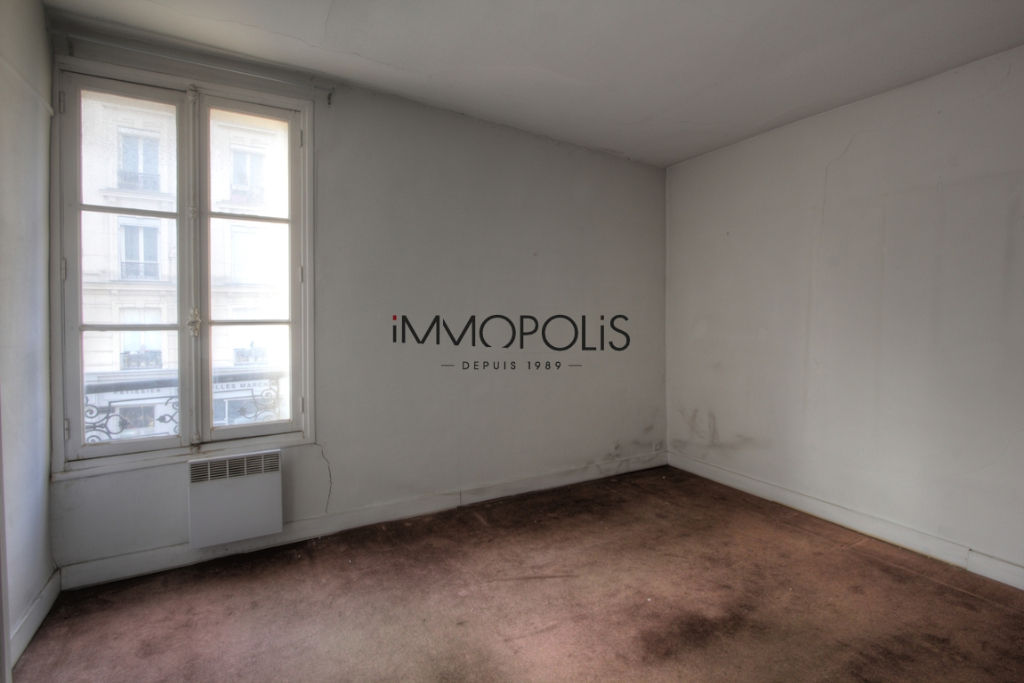 Good deal: 2 rooms to be renovated to abbesses of 28.81 m² 2