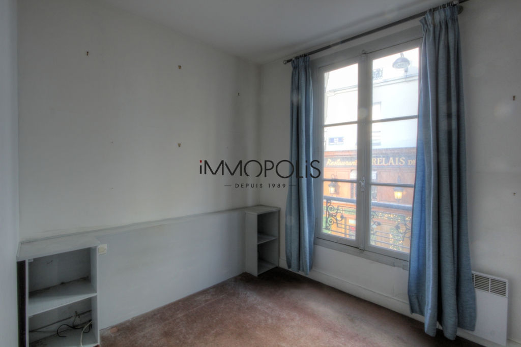 Good deal: 2 rooms to be renovated to abbesses of 28.81 m² 5