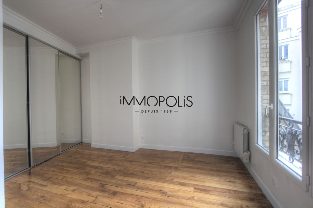 Apartment renovated superbly placed at the crossroads of the Lepic and Abbesses streets 5