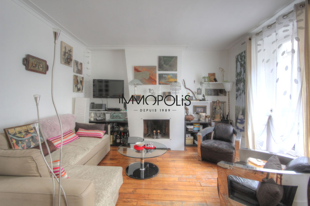 Very beautiful 2/3 rooms with abbesses, full of charm, perfect plan: to see! 5