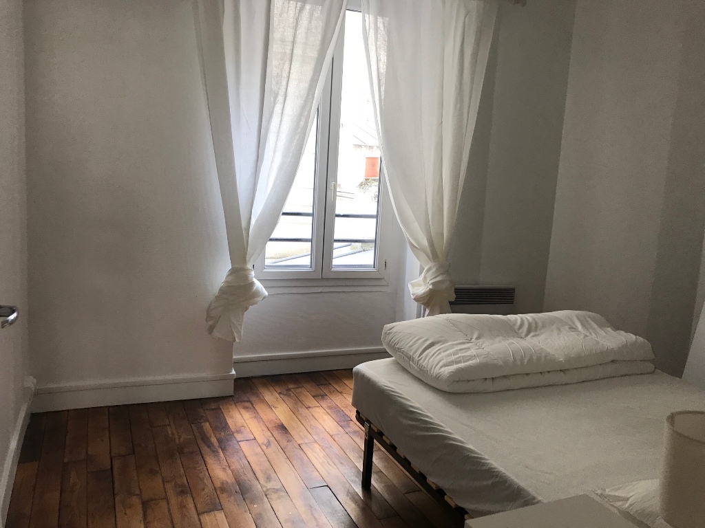 Paris apartment 2 room(s) 37.6 m2 5 Paris apartment 2 room(s) 37.6 m2 5