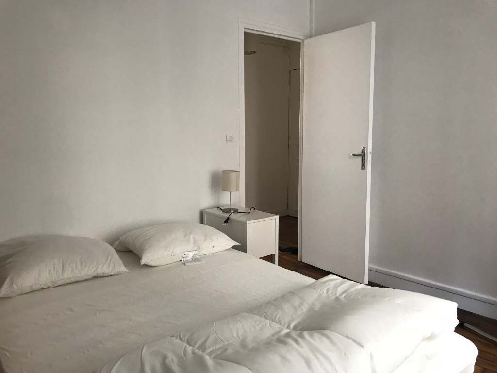 Paris apartment 2 room(s) 37.6 m2 6 Paris apartment 2 room(s) 37.6 m2 6