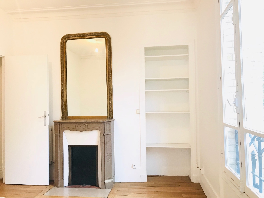 Paris 18th century – 3 furnished rooms – 62 m2 10