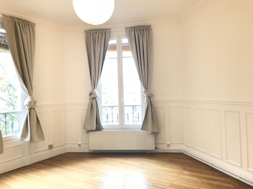 Paris 18th century – 3 furnished rooms – 62 m2 8