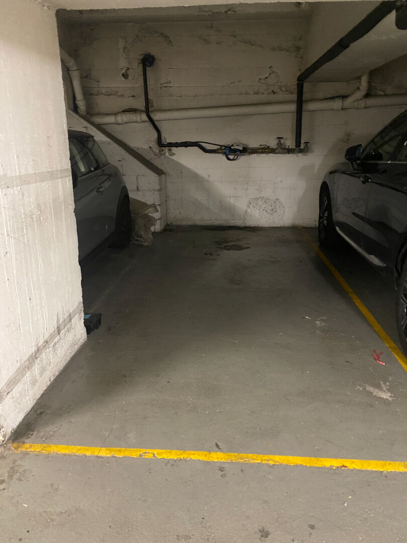 Secure parking – Paris 18th 1