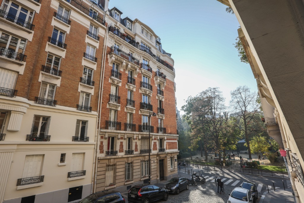 Immopolis exclusivity – Square Carpeaux Family Apartment 1