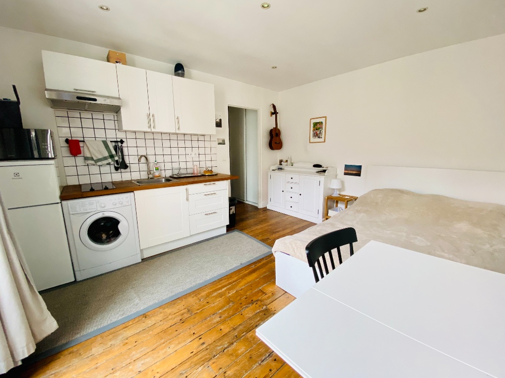 Studio meublé 21m² Belleville 1