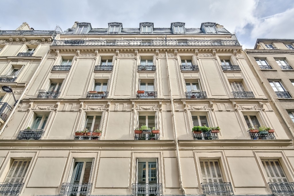 Charming 2 rooms – Arts and Crafts sector – Paris III 8