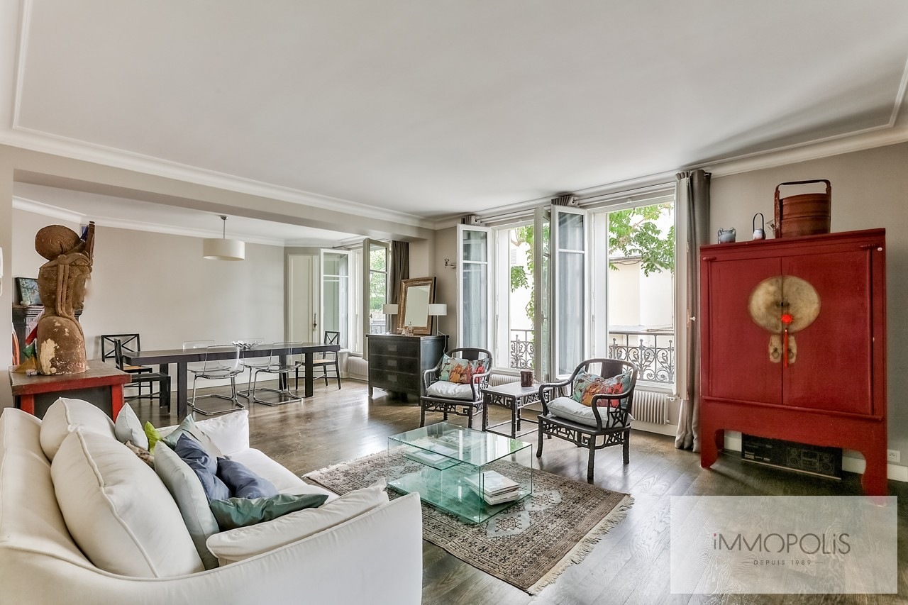 Family apartment of 7 rooms – Top Junot – Paris XVIII 1