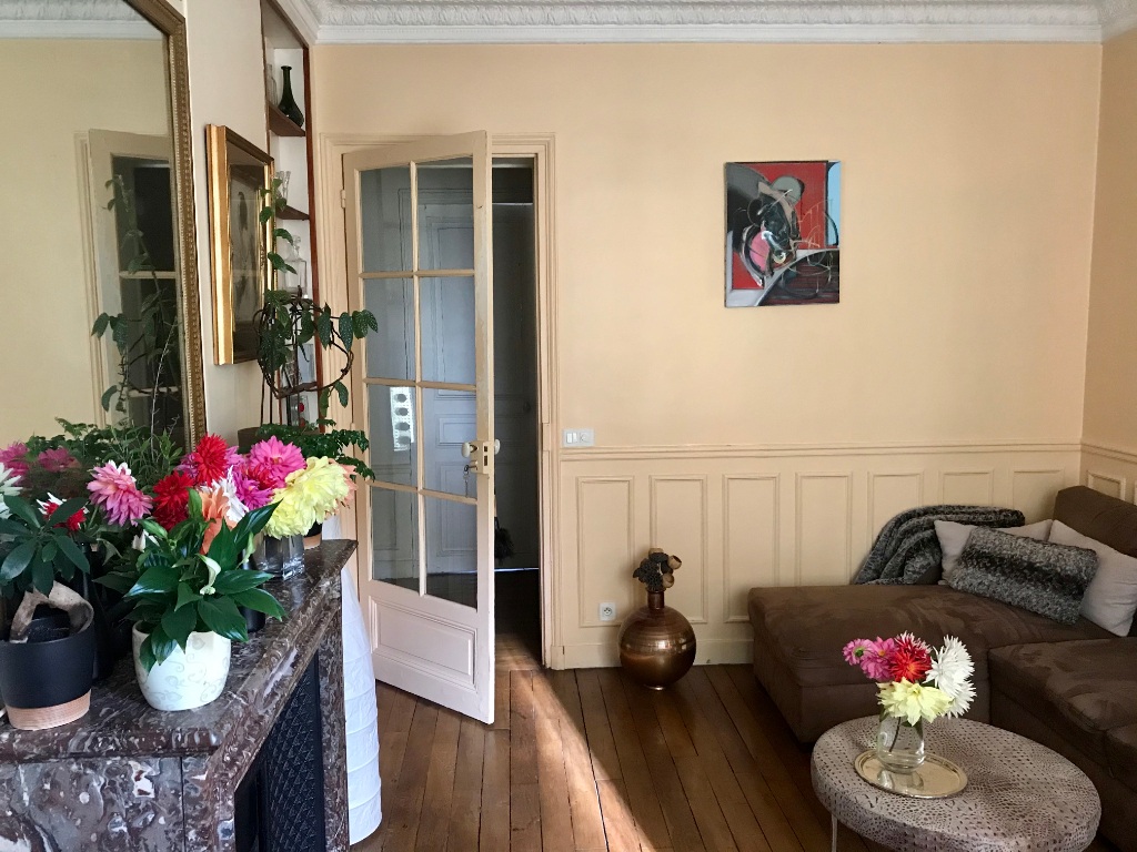 Charming 3 rooms, high junot Paris XVIII, open view 2