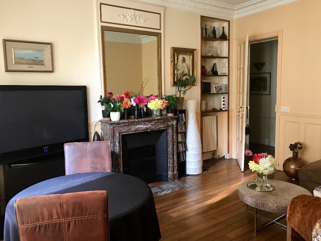 Charming 3 rooms, high junot paris xviii, unobstructed view 3