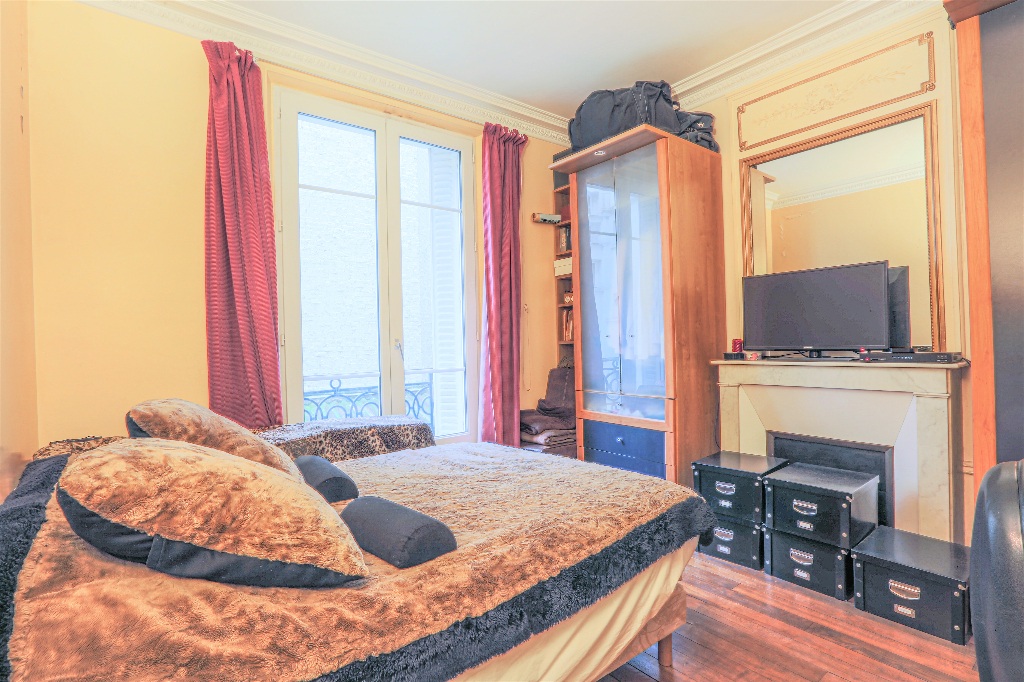 Charming 3 rooms, high junot paris xviii, unobstructed view 4