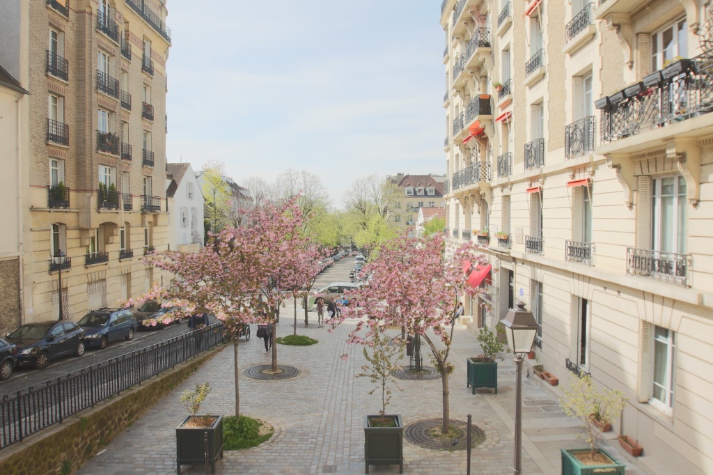 Charming 3 rooms, high junot Paris XVIII, open view 7