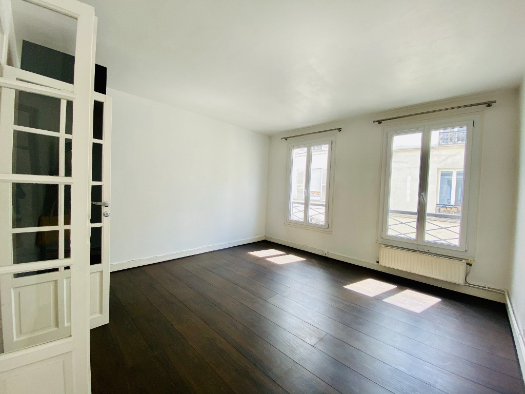 Appartement PARIS 18 – 1 pièce(s) – 27 m2 1