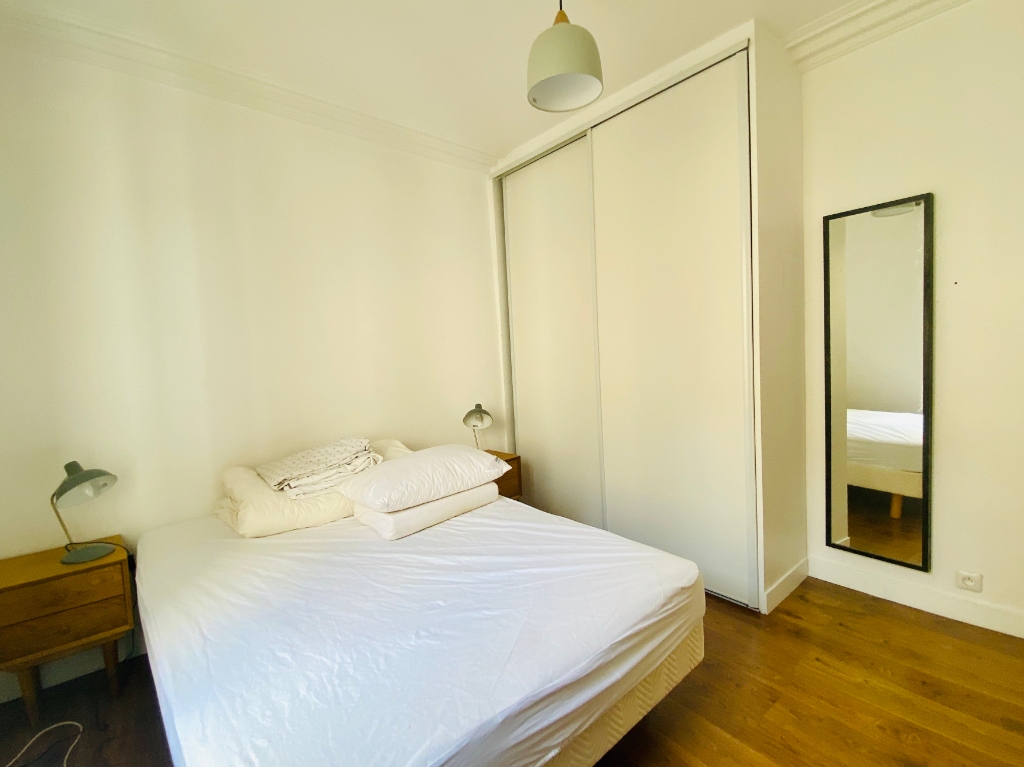 Furnished 2 room apartment – Paris 18th 6