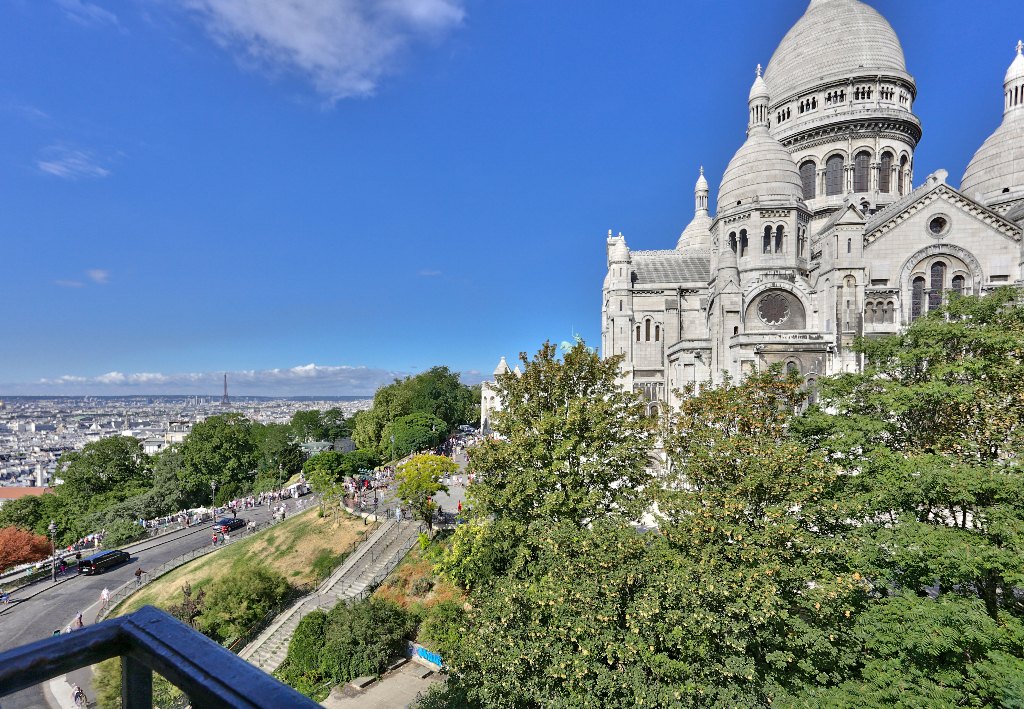 Exceptional apartment with breathtaking views of Paris and the Sacred Heart 2