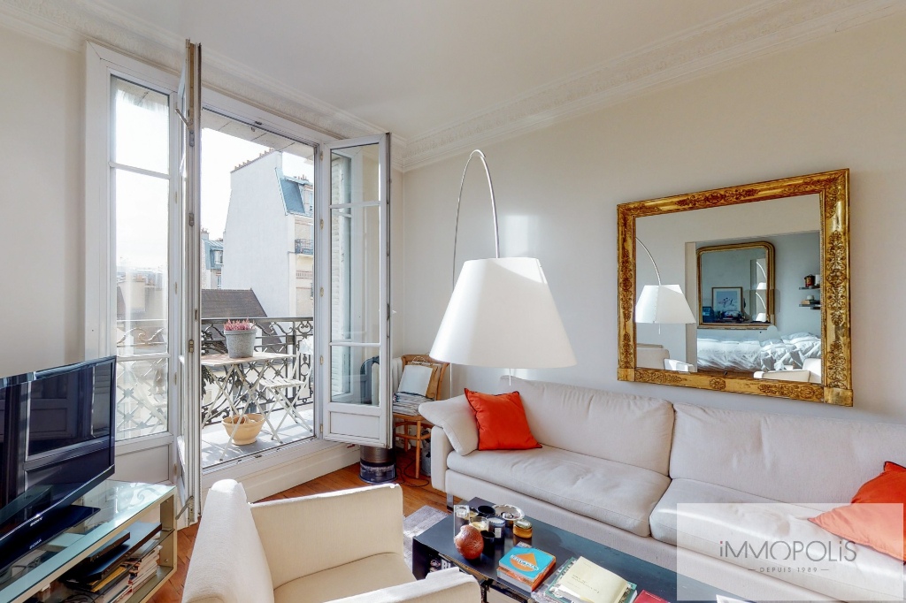 Appartement de charme avec balcon, butte Montmartre 2