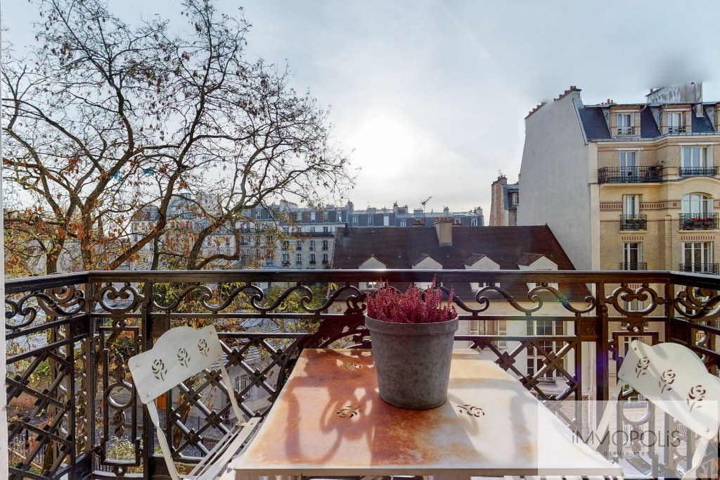 Appartement de charme avec balcon, butte Montmartre 3