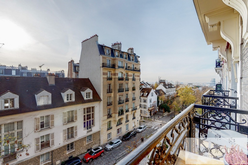 Appartement de charme avec balcon, butte Montmartre 4