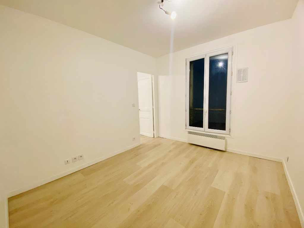 Paris apartment 2 room (s) 30 m2 1