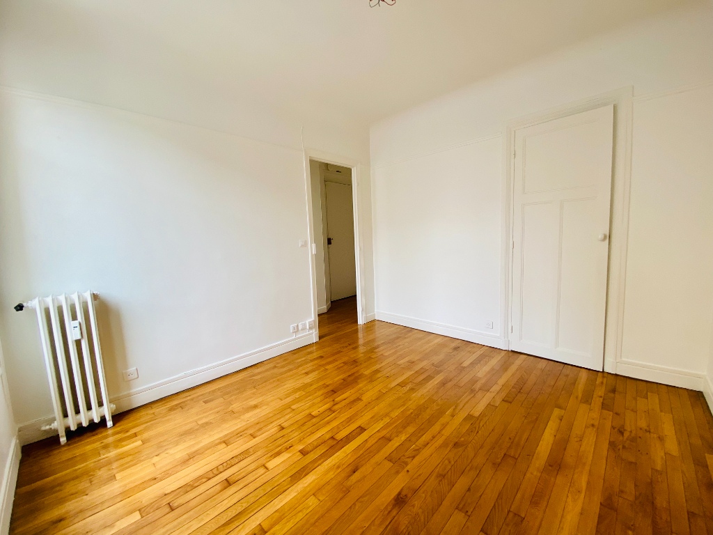 Studio vide 20m² Paris 17ème 2 Studio vide 20m² Paris 17ème 2