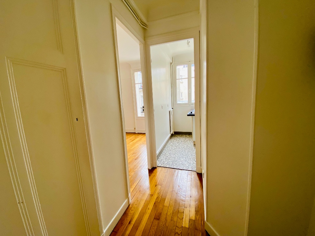 Studio vide 20m² Paris 17ème 4 Studio vide 20m² Paris 17ème 4