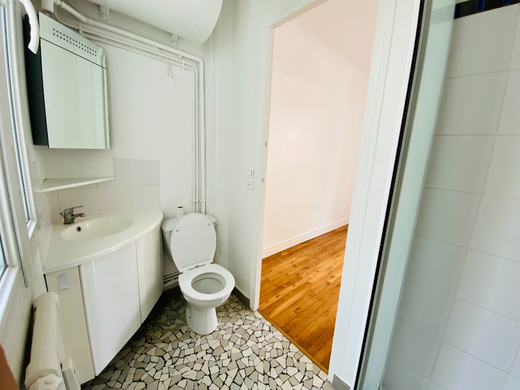 Studio vide 20m² Paris 17ème 7 Studio vide 20m² Paris 17ème 7