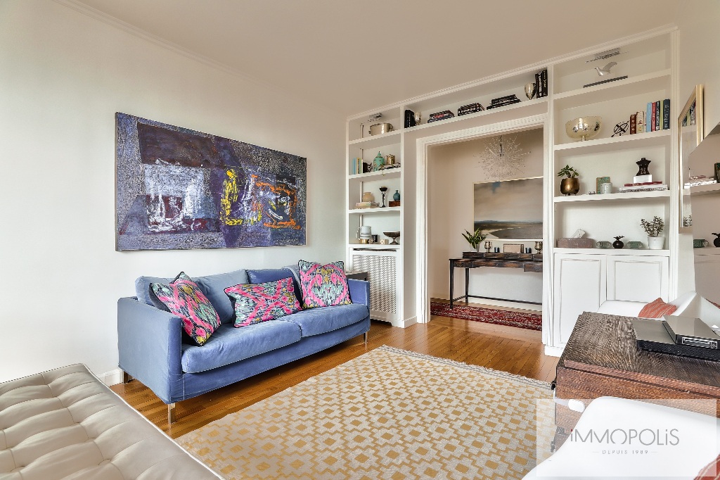 Rare à Montmartre, superbe appartement en étage élevé avec ascenseur et vues dégagées ! 3