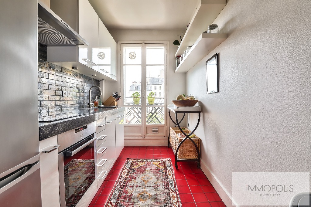 Rare in Montmartre, superb high -storey apartment with elevator and clear views! 5