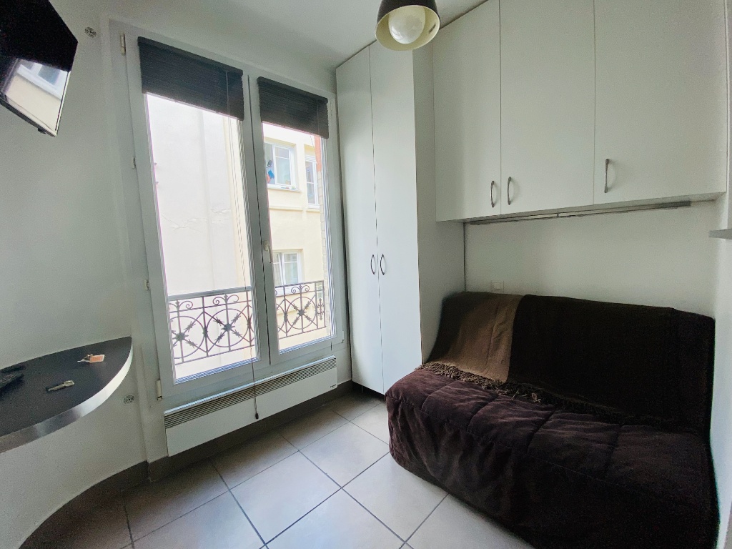 Studio in Abbesses – PARIS 18th – 15 m2 3 Studio in Abbesses – PARIS 18th – 15 m2 3