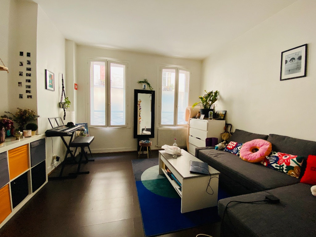 Apartment Montmartre Paris 18 – Empty studio 25 m² 1