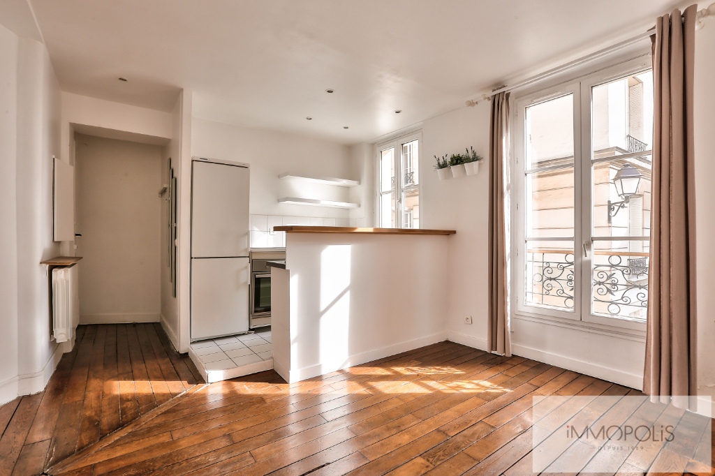 Paris XVIII deux pièces de 32 m2 1 Paris XVIII deux pièces de 32 m2 1