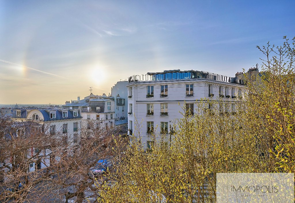 Apartment with unobstructed views, Abbesses Paris XVIII. 1