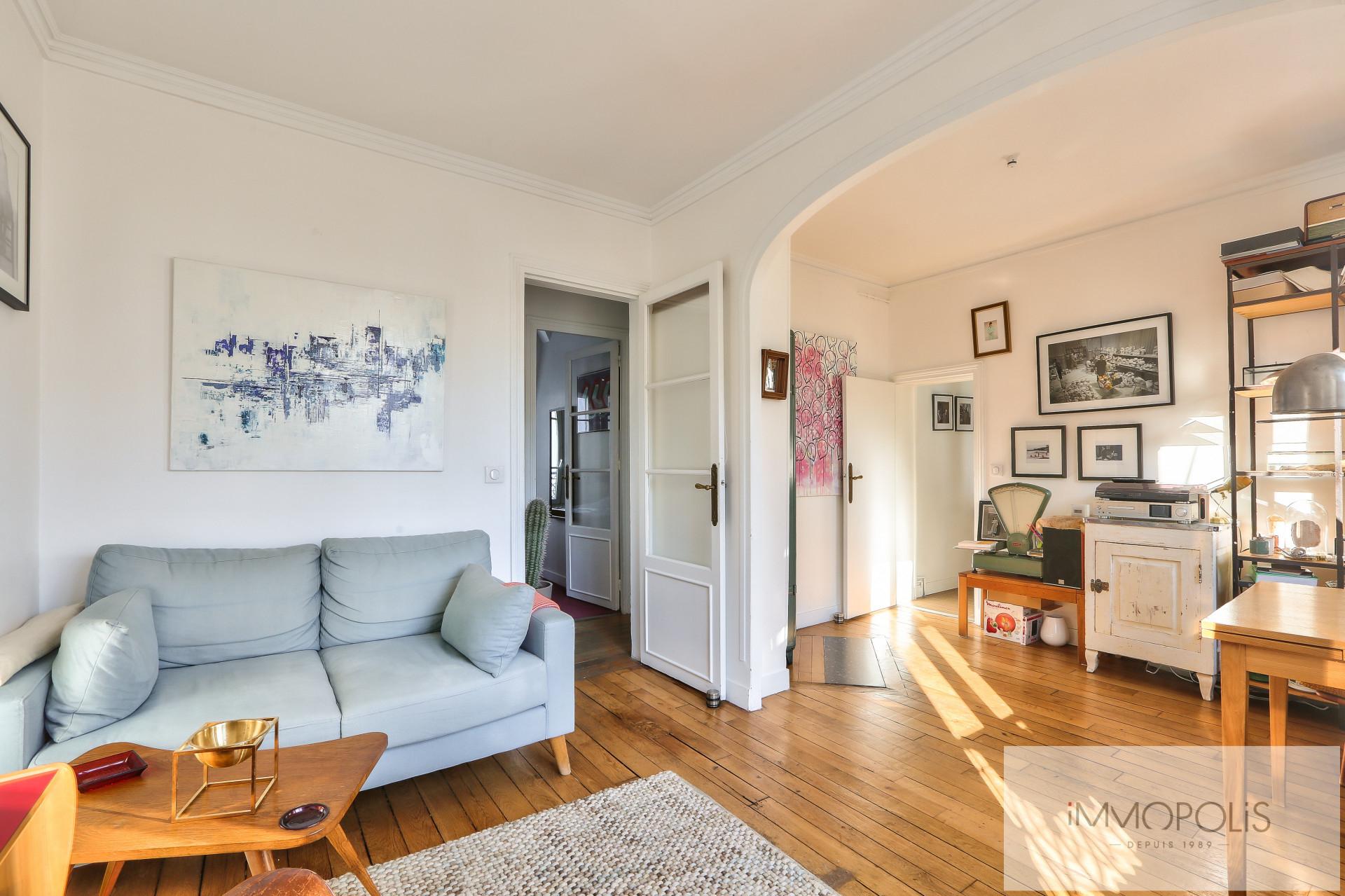 Appartement de Charme à Montmartre en dernier étage avec vue dégagée. 2
