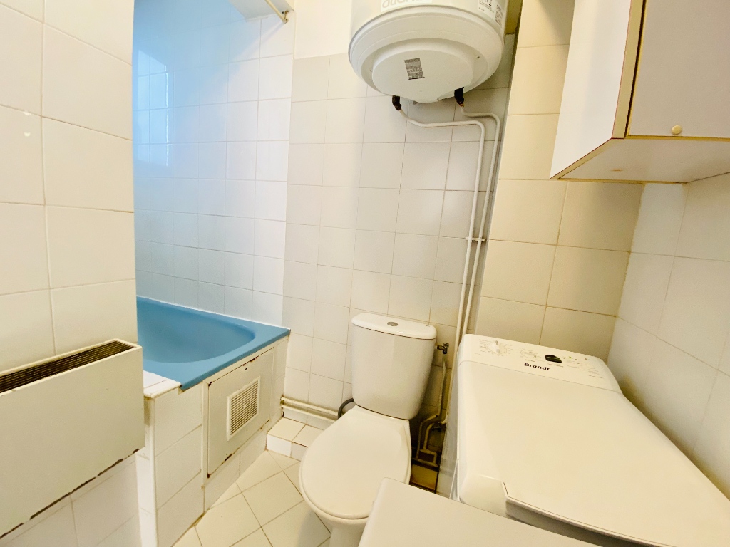 Paris 18th – Château Rouge – 2 Rooms of 33m² 8 Paris 18th – Château Rouge – 2 Rooms of 33m² 8