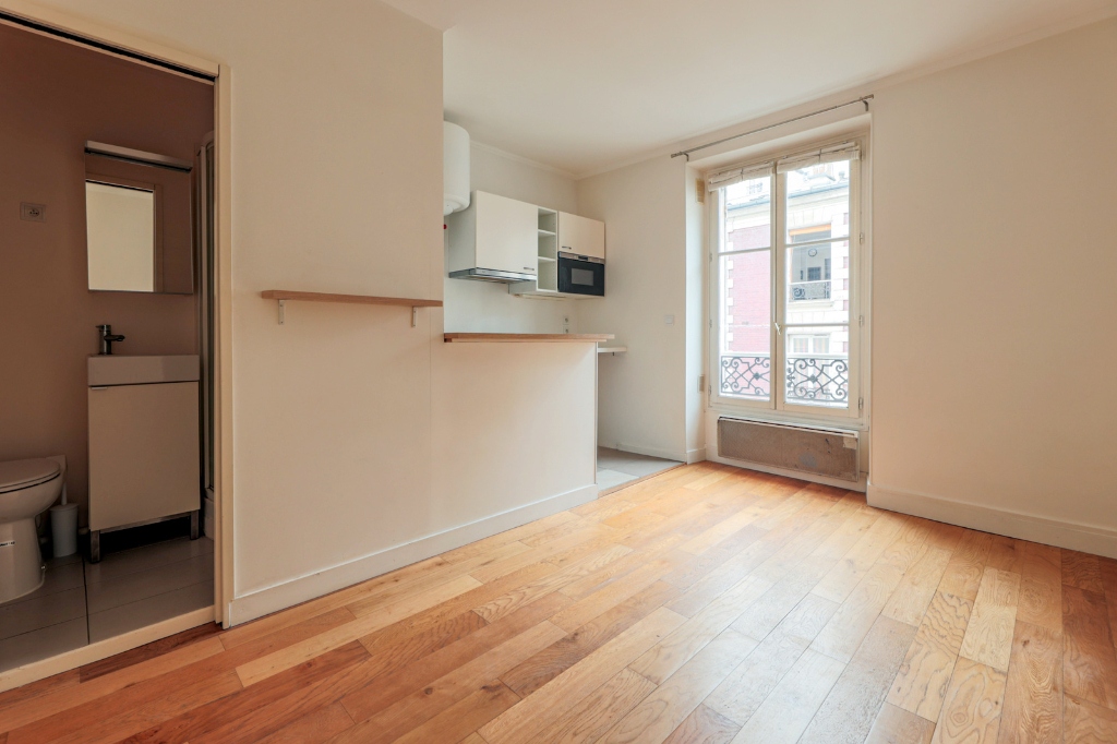 Studio in the heart of the abbesses 1