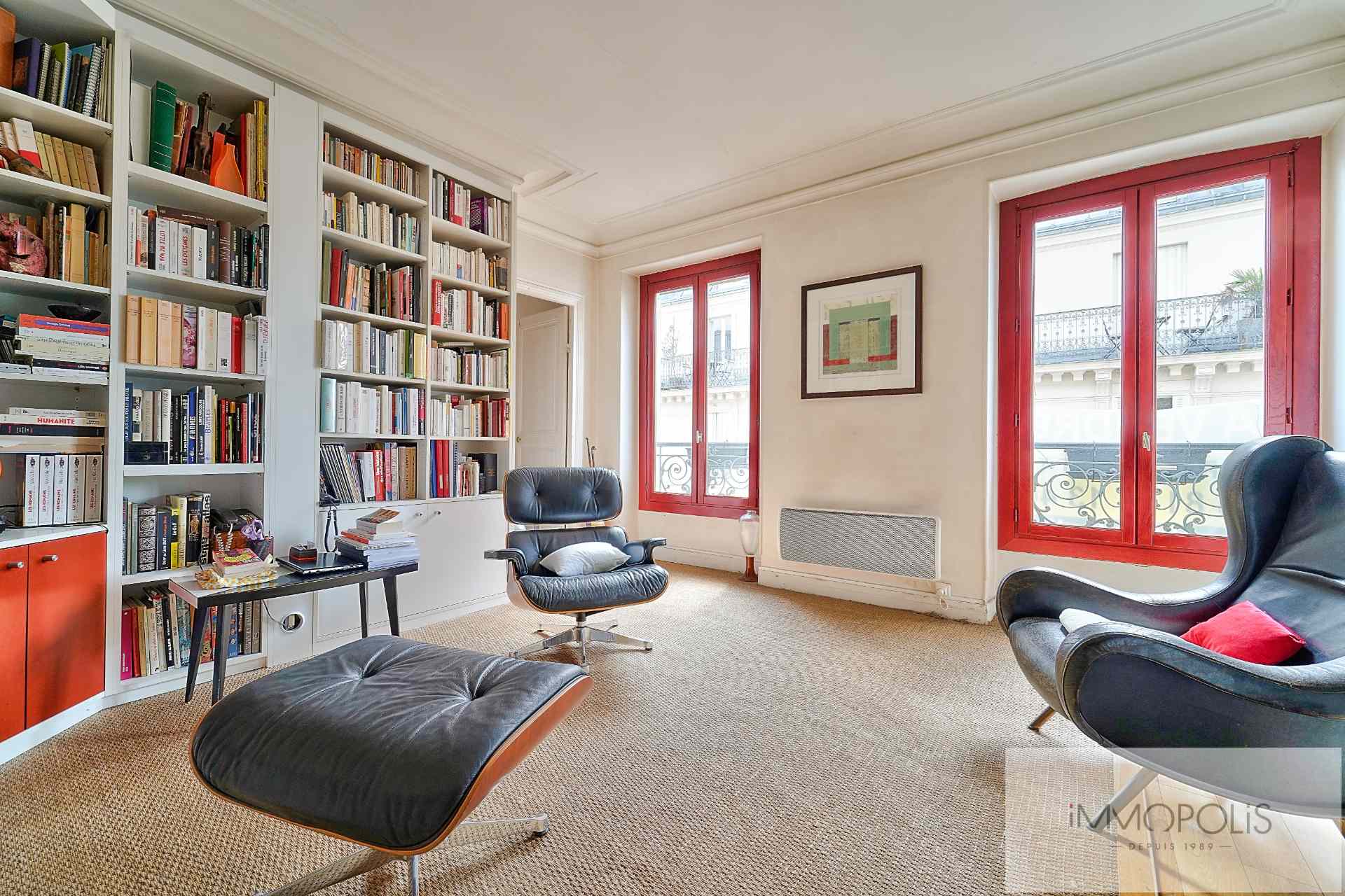 Rue d’Orsel Family Apartment of 67 m2 1