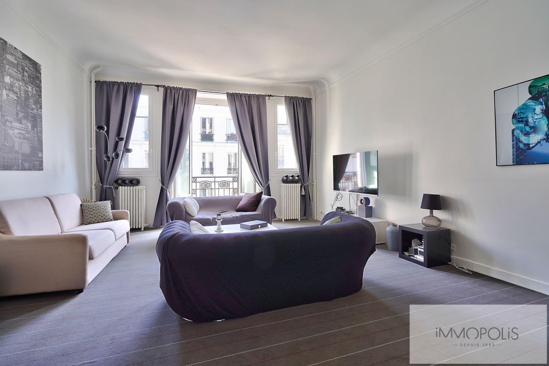 Exclusive rue des Abbesses A beautiful two rooms of 64 m2 3