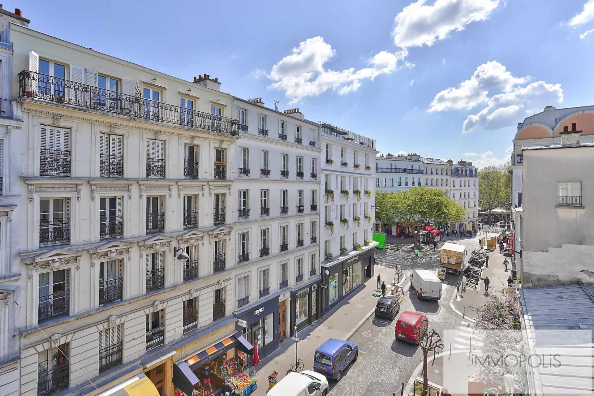 Exclusive rue des Abbesses A beautiful two rooms of 64 m2 2