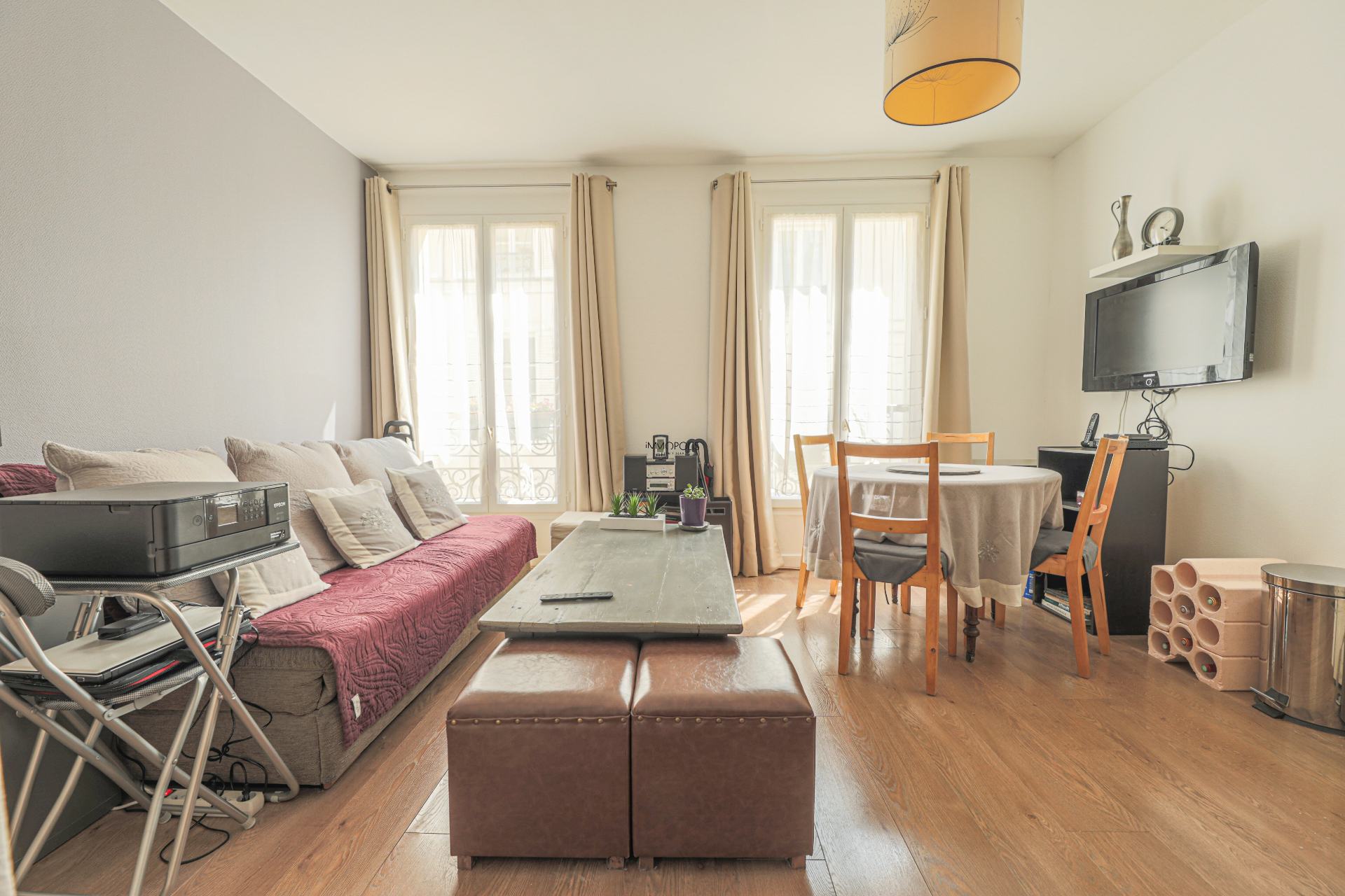 Beau 2 rooms rue Berthe of 30 m2 in good condition with very compact elevator and plan 3